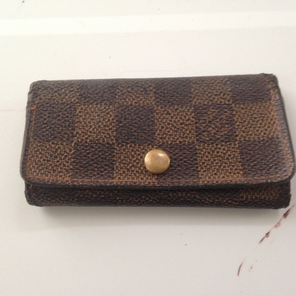 Authentic, Louis Vuitton, Damier Ebene 4-Hooks Key - Picture 2 of 7